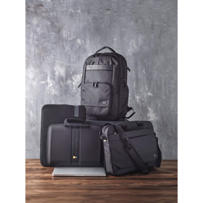 Case Logic Advantage 15.6 Inch Laptop and Tablet Bag - Image 2